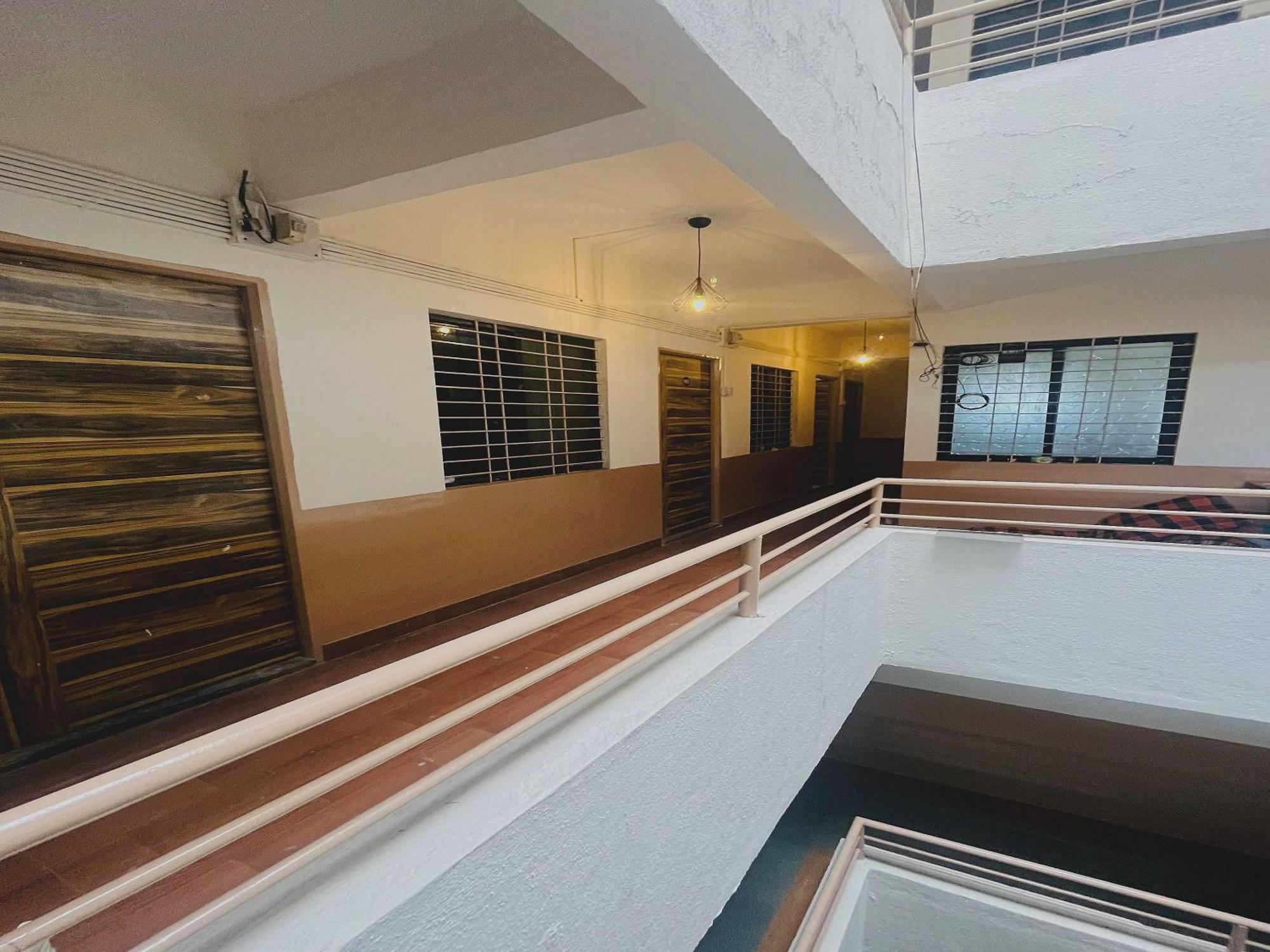 Hotel Royal Lodging Phursungi 外观 照片
