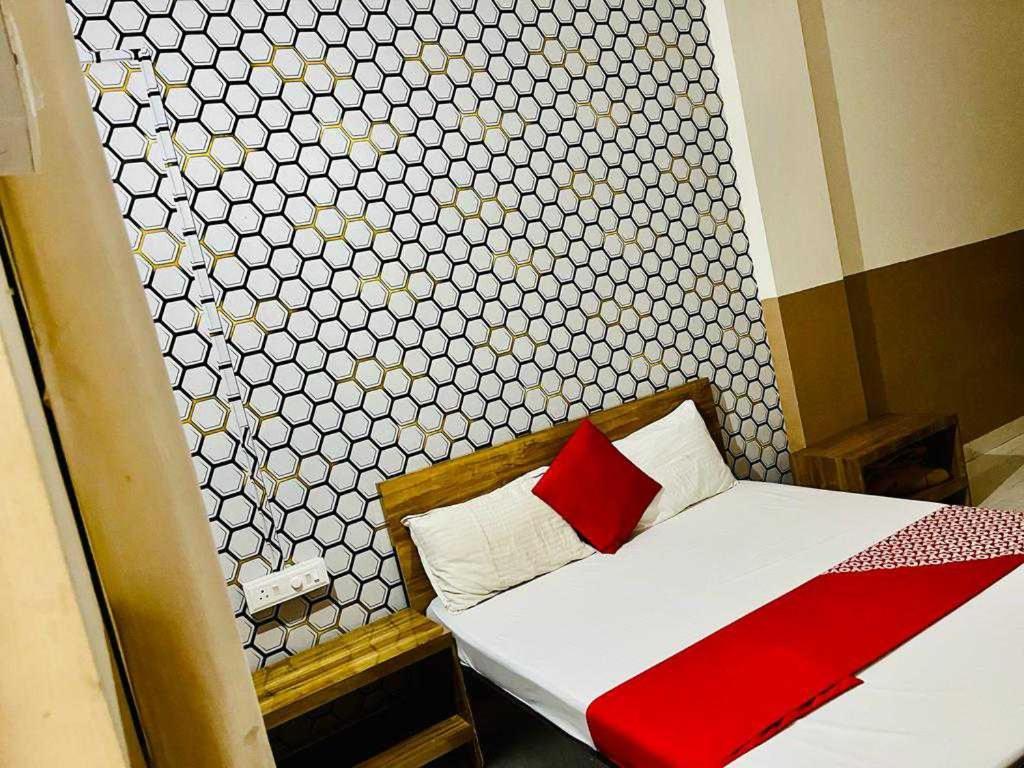 Hotel Royal Lodging Phursungi 外观 照片